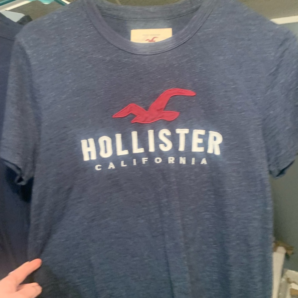 Mens size small